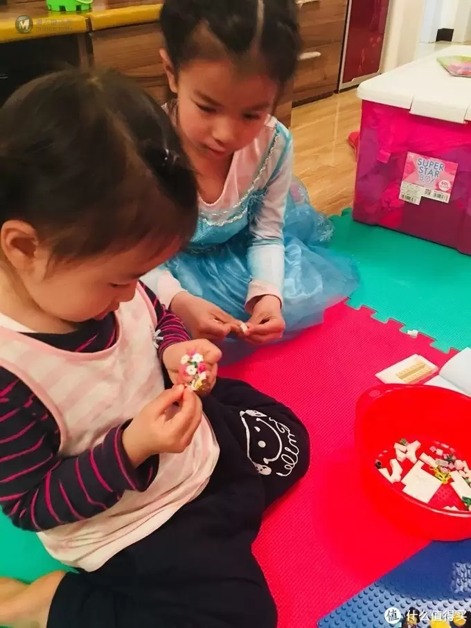 你见过一个新娘和两个新郎的婚礼吗?LEGO 乐高 40165 开箱 你见过一个新娘和两个新郎的婚礼吗?LEGO 乐高 40165 开箱