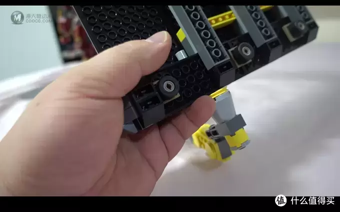 Lego 乐高 反浩克装甲 76105 视频评测,有1个小缺点和无数优点 Lego 乐高 反浩克装甲 76105 视频评测,有1个小缺点和无数优点