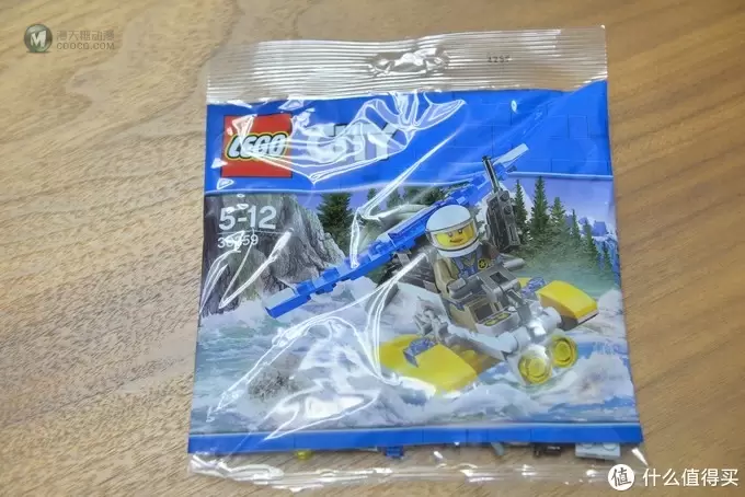 #全民分享季#三五十元也能玩乐高—LEGO 乐高 30359 警务飞机 拼砌包 开箱 #全民分享季#三五十元也能玩乐高—LEGO 乐高 30359 警务飞机 拼砌包 开箱