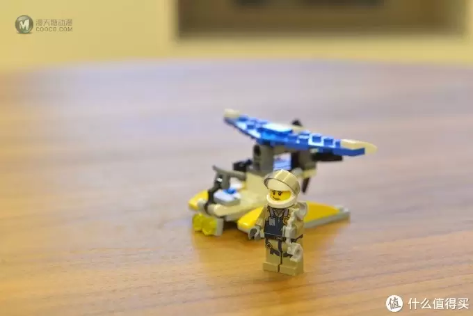 #全民分享季#三五十元也能玩乐高—LEGO 乐高 30359 警务飞机 拼砌包 开箱 #全民分享季#三五十元也能玩乐高—LEGO 乐高 30359 警务飞机 拼砌包 开箱