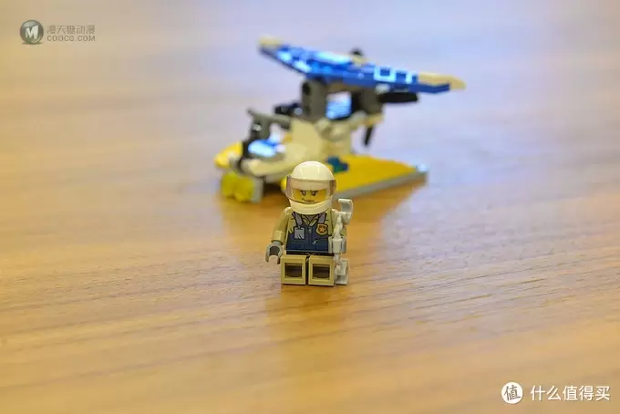 #全民分享季#三五十元也能玩乐高—LEGO 乐高 30359 警务飞机 拼砌包 开箱 #全民分享季#三五十元也能玩乐高—LEGO 乐高 30359 警务飞机 拼砌包 开箱