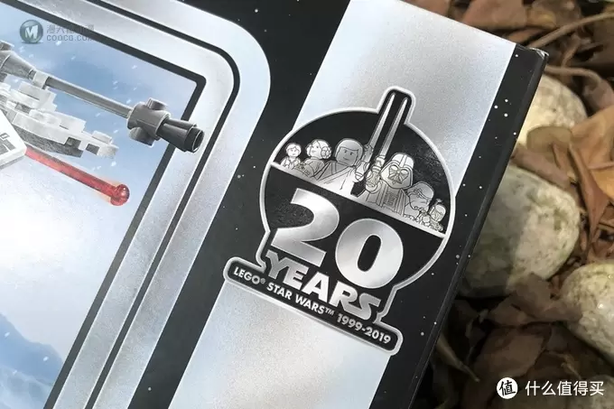 乐高X《星际大战》20 周年纪念复刻版盒组之「LEGO 75259 雪地战机」 乐高X《星际大战》20 周年纪念复刻版盒组之「LEGO 75259 雪地战机」