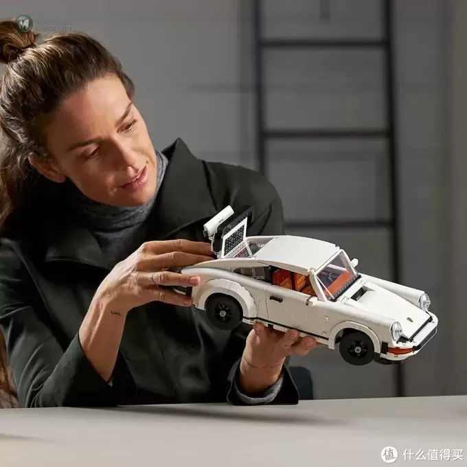 乐高新款10295保时捷911发布!附设计师访谈【中文字幕】 乐高新款10295保时捷911发布!附设计师访谈【中文字幕】