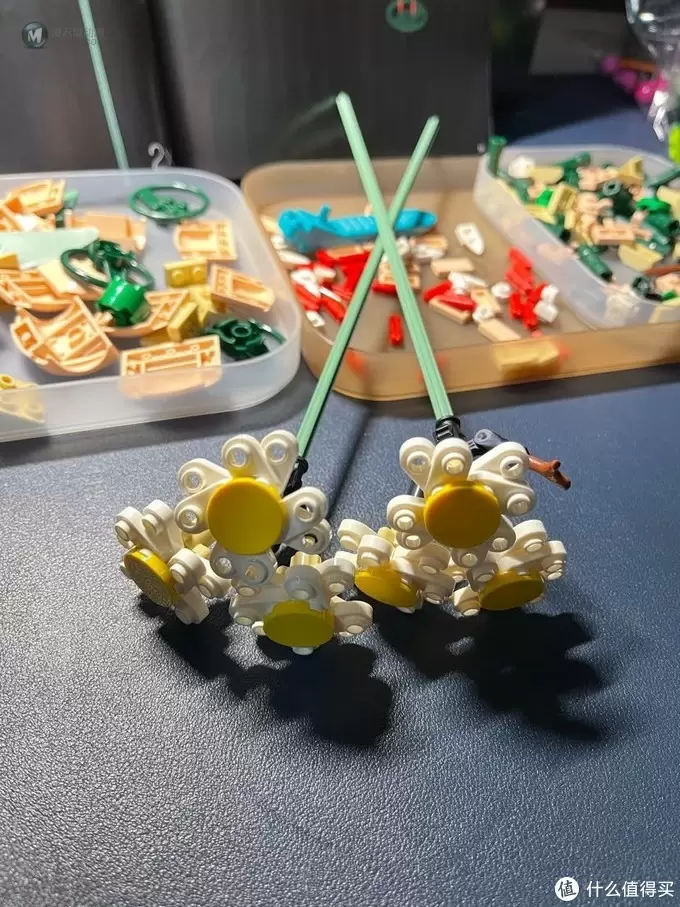 乐高 篇一:送你一朵小红花:lego 10280花束开箱 乐高 篇一:送你一朵小红花:lego 10280花束开箱