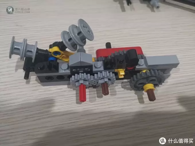 老杨的玩具仓库 篇四十六:LEGO 创意组系列 10269 哈雷肥仔摩托车 评测 老杨的玩具仓库 篇四十六:LEGO 创意组系列 10269 哈雷肥仔摩托车 评测