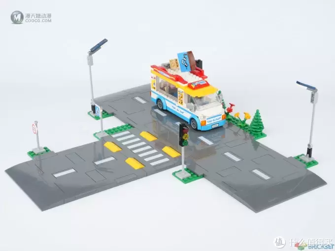 颠覆性的全新城市道路系统!乐高60304道路底板评测 颠覆性的全新城市道路系统!乐高60304道路底板评测