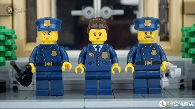 合格与否?乐高2021年新街景套装10278 警察局评测 合格与否?乐高2021年新街景套装10278 警察局评测