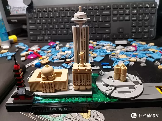 老杨的玩具仓库 篇二十八:LEGO 微型建筑21039 上海天际线 简评 老杨的玩具仓库 篇二十八:LEGO 微型建筑21039 上海天际线 简评