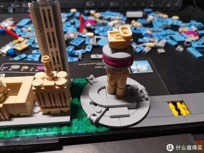 老杨的玩具仓库 篇二十八:LEGO 微型建筑21039 上海天际线 简评 老杨的玩具仓库 篇二十八:LEGO 微型建筑21039 上海天际线 简评