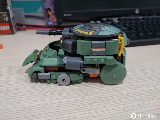 老杨的玩具仓库 篇二十六:LEGO 75976 套内MOC 坦克 老杨的玩具仓库 篇二十六:LEGO 75976 套内MOC 坦克