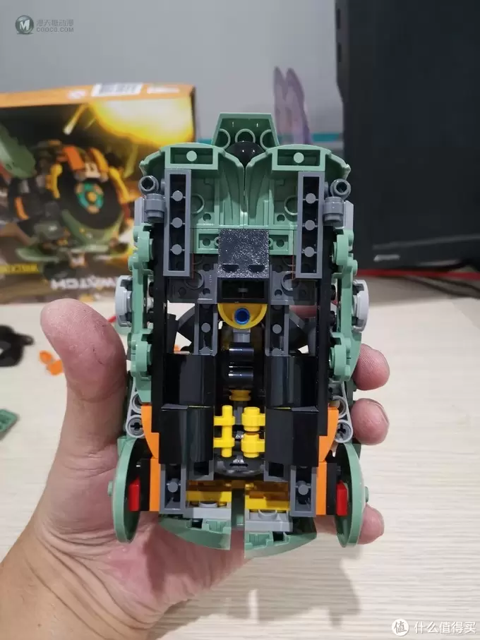老杨的玩具仓库 篇二十六:LEGO 75976 套内MOC 坦克 老杨的玩具仓库 篇二十六:LEGO 75976 套内MOC 坦克