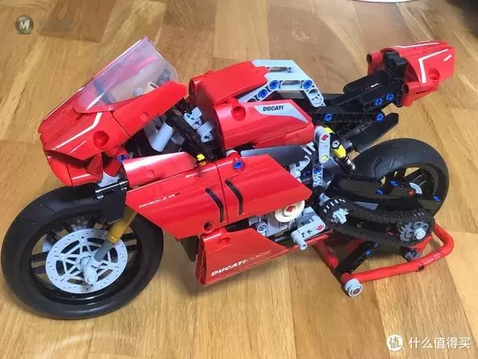 玩转城市 篇一:618唯一剁手物品:乐高6月新品42107杜卡迪摩托车。 玩转城市 篇一:618唯一剁手物品:乐高6月新品42107杜卡迪摩托车。