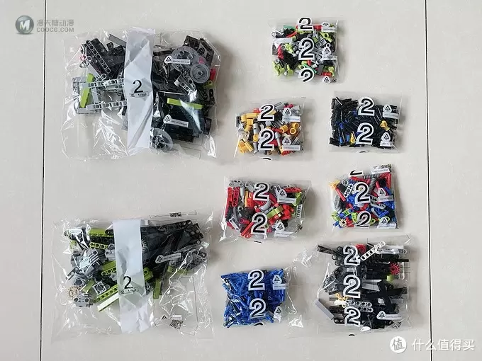 16个小时拼完乐高兰博基尼,乐高超旗舰42115值不值得入? 16个小时拼完乐高兰博基尼,乐高超旗舰42115值不值得入?