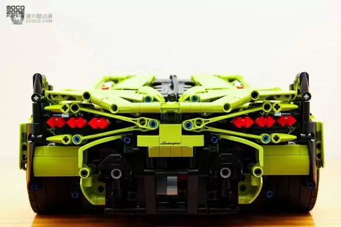 乐高机械组42115 Lamborghini Sian FKP 37实物第一眼! 乐高机械组42115 Lamborghini Sian FKP 37实物第一眼!
