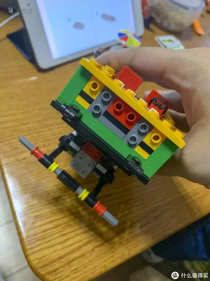 少爷的乐高系列 篇五十一:LEGO 乐高 31104巨轮汉堡车晒单 少爷的乐高系列 篇五十一:LEGO 乐高 31104巨轮汉堡车晒单