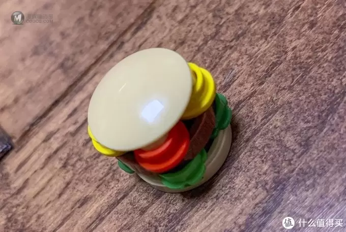 少爷的乐高系列 篇五十一:LEGO 乐高 31104巨轮汉堡车晒单 少爷的乐高系列 篇五十一:LEGO 乐高 31104巨轮汉堡车晒单
