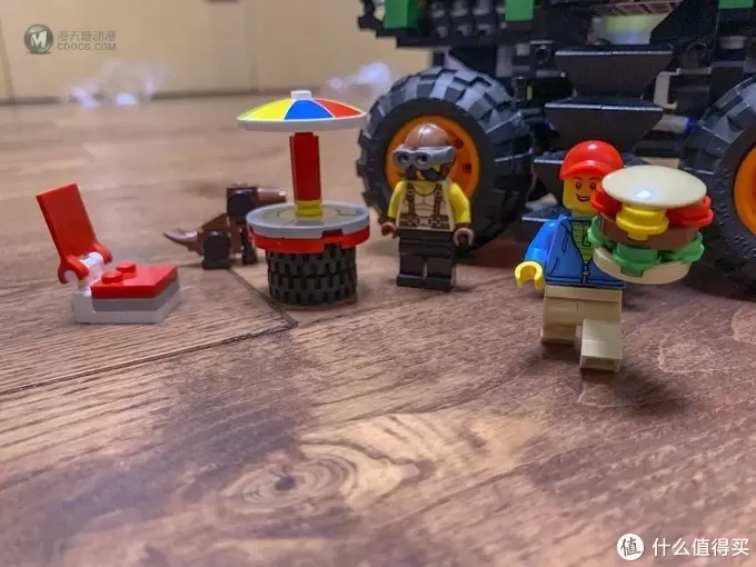 少爷的乐高系列 篇五十一:LEGO 乐高 31104巨轮汉堡车晒单 少爷的乐高系列 篇五十一:LEGO 乐高 31104巨轮汉堡车晒单