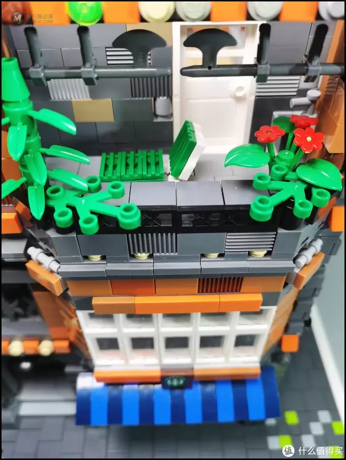 MOC 篇十六:Modular Patisserie(精品蛋糕店) MOC 篇十六:Modular Patisserie(精品蛋糕店)
