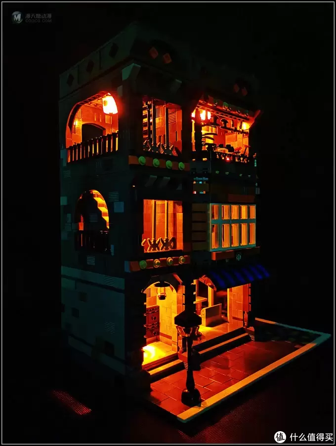 MOC 篇十六:Modular Patisserie(精品蛋糕店) MOC 篇十六:Modular Patisserie(精品蛋糕店)