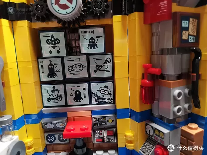老杨的玩具仓库 篇二十:老杨的玩具仓库二十一:LEGO 小黄人秘密基地 75551 老杨的玩具仓库 篇二十:老杨的玩具仓库二十一:LEGO 小黄人秘密基地 75551