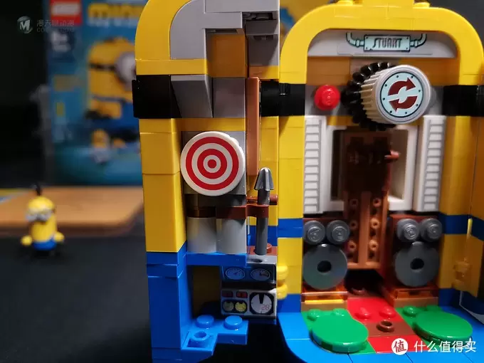 老杨的玩具仓库 篇二十:老杨的玩具仓库二十一:LEGO 小黄人秘密基地 75551 老杨的玩具仓库 篇二十:老杨的玩具仓库二十一:LEGO 小黄人秘密基地 75551