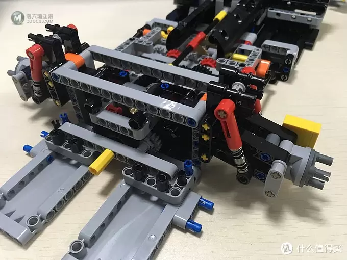 我的LEGO科技系列 篇一:买得起的保时捷 — 42056 Porsche 911 GT3 我的LEGO科技系列 篇一:买得起的保时捷 — 42056 Porsche 911 GT3