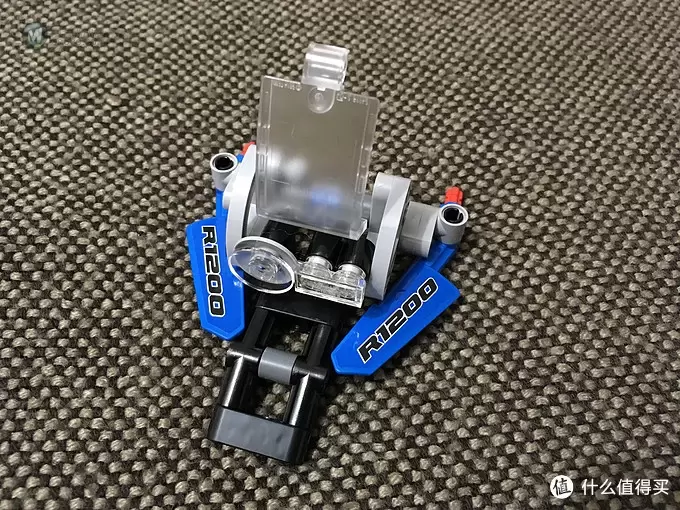 我的LEGO科技系列 篇二:买得起的宝马摩托 — BMW 宝马 42063 R1200 GS 摩托车 我的LEGO科技系列 篇二:买得起的宝马摩托 — BMW 宝马 42063 R1200 GS 摩托车