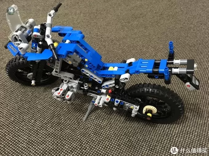 我的LEGO科技系列 篇二:买得起的宝马摩托 — BMW 宝马 42063 R1200 GS 摩托车 我的LEGO科技系列 篇二:买得起的宝马摩托 — BMW 宝马 42063 R1200 GS 摩托车
