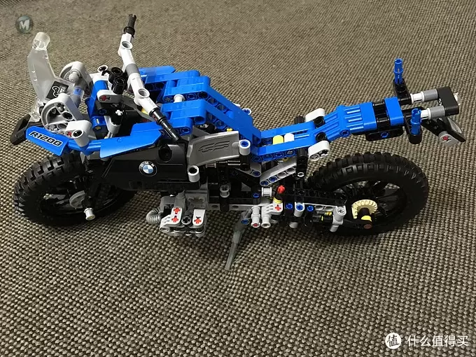 我的LEGO科技系列 篇二:买得起的宝马摩托 — BMW 宝马 42063 R1200 GS 摩托车 我的LEGO科技系列 篇二:买得起的宝马摩托 — BMW 宝马 42063 R1200 GS 摩托车