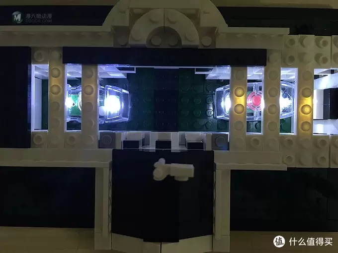 我的LEGO建筑系列 篇八:21006 White House 及亮灯改造 我的LEGO建筑系列 篇八:21006 White House 及亮灯改造