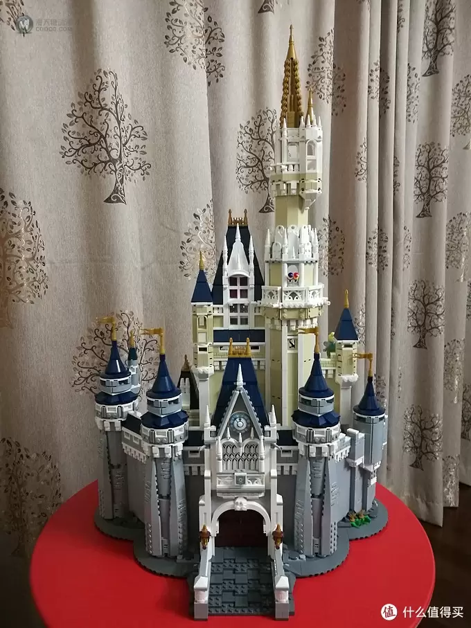 乐高镇宅大作之迪士尼城堡 Disney Castle71040 乐高镇宅大作之迪士尼城堡 Disney Castle71040