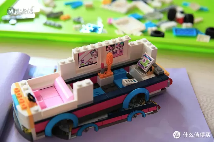 小女孩也有主播梦:LEGO乐高41056新闻采访车 小女孩也有主播梦:LEGO乐高41056新闻采访车