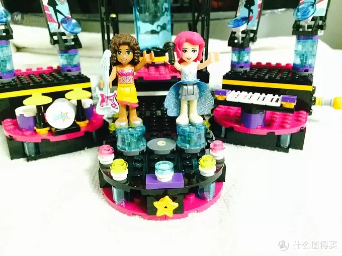 舞台!热浪!动起来!张大妈的朋友们,你们好吗~~~~——乐高41105大歌星演出舞台评测报告 舞台!热浪!动起来!张大妈的朋友们,你们好吗~~~~——乐高41105大歌星演出舞台评测报告