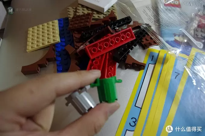 妹子送的生日礼物LEGO 乐高 CREATOR 系列树屋 31010 妹子送的生日礼物LEGO 乐高 CREATOR 系列树屋 31010