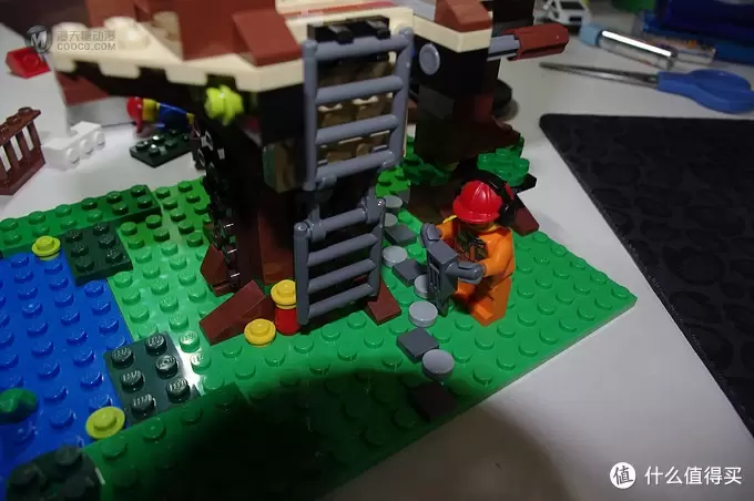 妹子送的生日礼物LEGO 乐高 CREATOR 系列树屋 31010 妹子送的生日礼物LEGO 乐高 CREATOR 系列树屋 31010