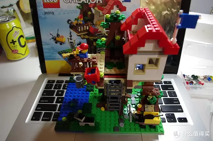 妹子送的生日礼物LEGO 乐高 CREATOR 系列树屋 31010 妹子送的生日礼物LEGO 乐高 CREATOR 系列树屋 31010