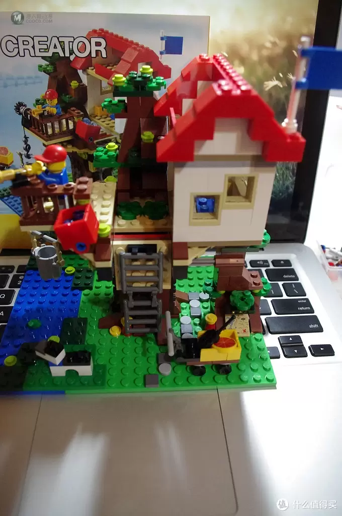 妹子送的生日礼物LEGO 乐高 CREATOR 系列树屋 31010 妹子送的生日礼物LEGO 乐高 CREATOR 系列树屋 31010