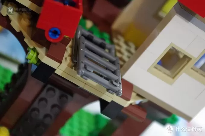 妹子送的生日礼物LEGO 乐高 CREATOR 系列树屋 31010 妹子送的生日礼物LEGO 乐高 CREATOR 系列树屋 31010