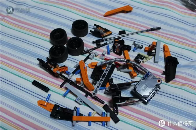 乐高入坑作 晒物处女贴:LEGO 乐高 42026、42027 科技系列回力合体小车浅谈 乐高入坑作 晒物处女贴:LEGO 乐高 42026、42027 科技系列回力合体小车浅谈
