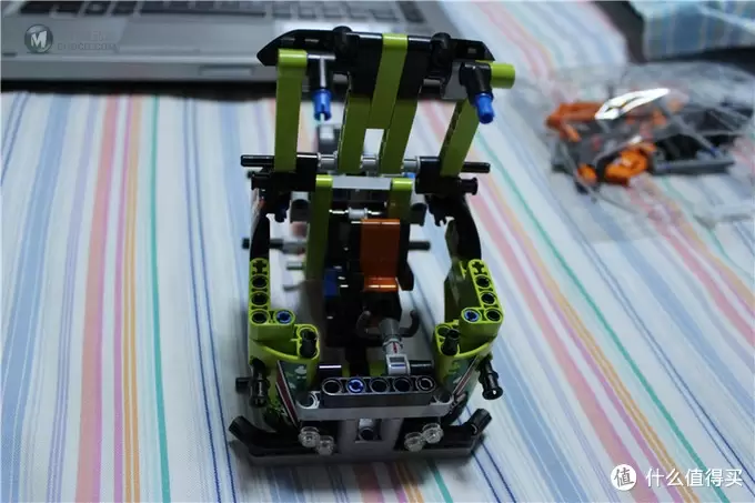 乐高入坑作 晒物处女贴:LEGO 乐高 42026、42027 科技系列回力合体小车浅谈 乐高入坑作 晒物处女贴:LEGO 乐高 42026、42027 科技系列回力合体小车浅谈