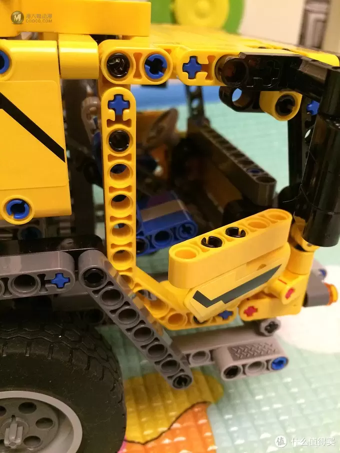 乐高坑第一跳:LEGO 乐高 科技系列 机械组 Technic 42009 移动起重机 乐高坑第一跳:LEGO 乐高 科技系列 机械组 Technic 42009 移动起重机