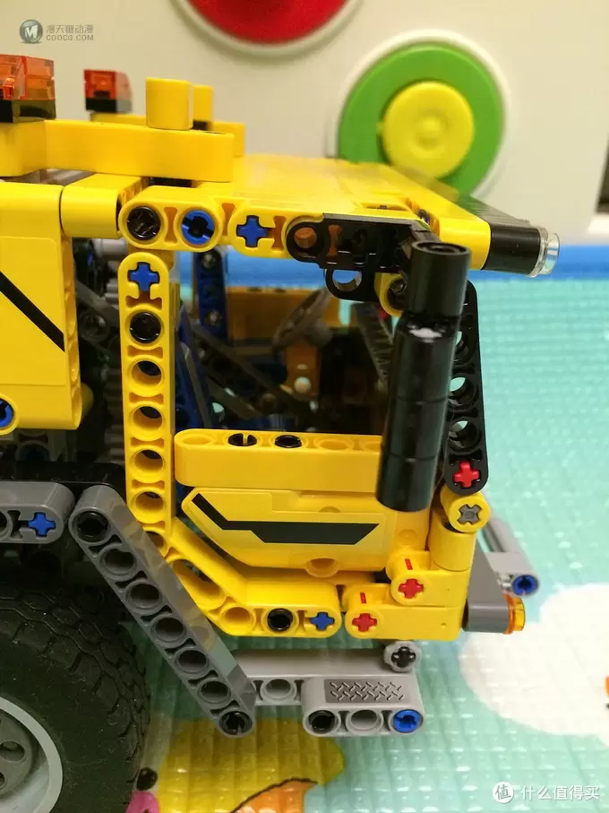 乐高坑第一跳:LEGO 乐高 科技系列 机械组 Technic 42009 移动起重机 乐高坑第一跳:LEGO 乐高 科技系列 机械组 Technic 42009 移动起重机