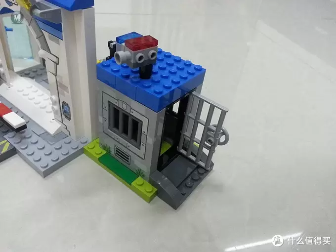 LEGO 乐高 小拼砌师系列 10675警察大追捕、10671火警救援队 LEGO 乐高 小拼砌师系列 10675警察大追捕、10671火警救援队