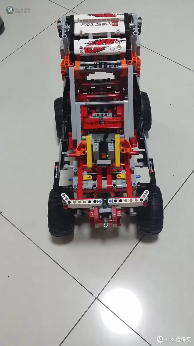 LEGO 乐高 入坑之12年科技旗舰 9398 4x4 Crawler 遥控四驱越野车 LEGO 乐高 入坑之12年科技旗舰 9398 4x4 Crawler 遥控四驱越野车