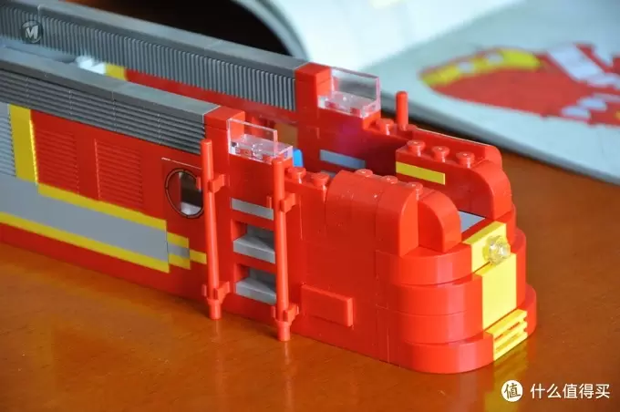 LEGO 乐高 10020 Train Santa Fe Super Chief 圣达菲火车 LEGO 乐高 10020 Train Santa Fe Super Chief 圣达菲火车