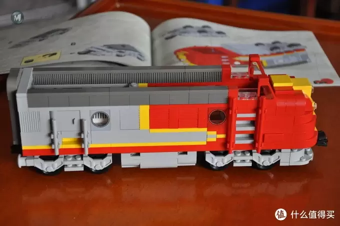 LEGO 乐高 10020 Train Santa Fe Super Chief 圣达菲火车 LEGO 乐高 10020 Train Santa Fe Super Chief 圣达菲火车