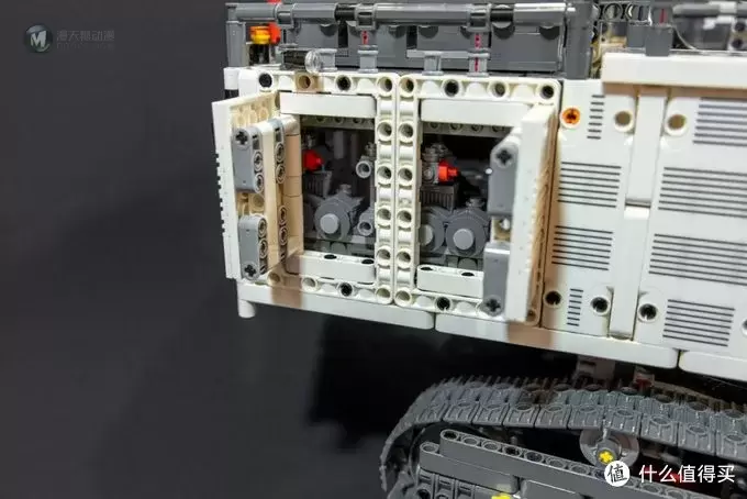 庞然巨物!乐高科技系列 42100 利勃海尔 R9800 庞然巨物!乐高科技系列 42100 利勃海尔 R9800