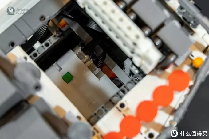 庞然巨物!乐高科技系列 42100 利勃海尔 R9800 庞然巨物!乐高科技系列 42100 利勃海尔 R9800