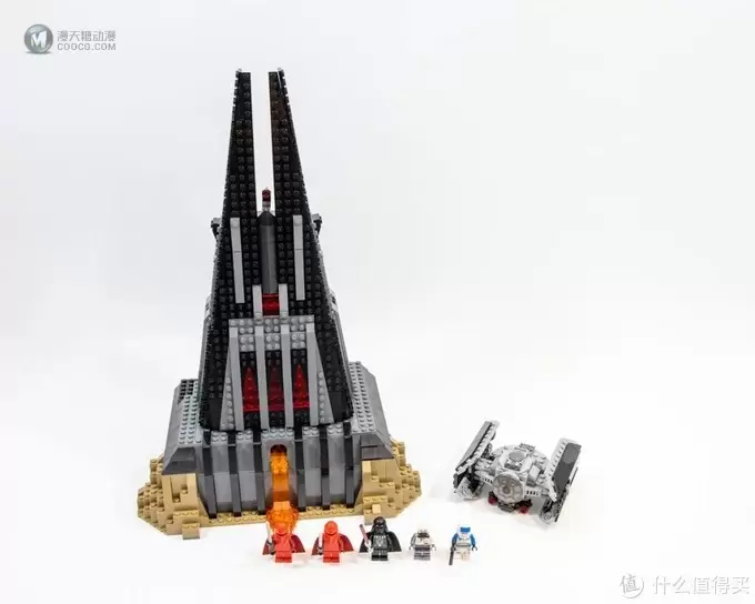 黑暗与愤怒的居所:乐高星球大战系列 75251 达斯·维达的城堡 黑暗与愤怒的居所:乐高星球大战系列 75251 达斯·维达的城堡