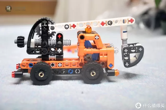 二胎爸带娃 篇三:圣诞礼物乐高LEGO 机械组科技TECHNIC系列42088车载式吊车 二胎爸带娃 篇三:圣诞礼物乐高LEGO 机械组科技TECHNIC系列42088车载式吊车